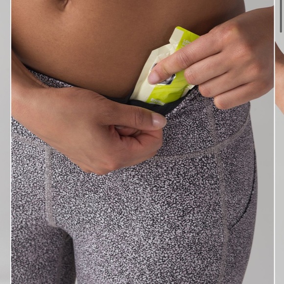 LuLuLemon Pace Rival Crop Leggings 22” - Picture 9 of 15